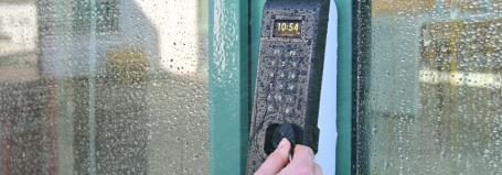 How to choose a suitable clocking in system for your work environment?