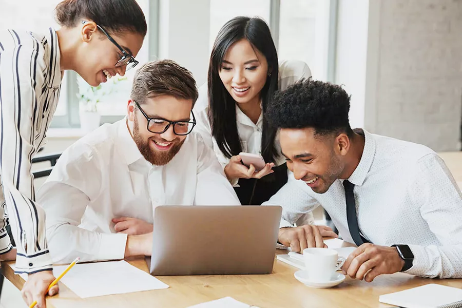 Manage your internal communication and keep teams involved