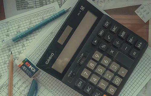 How to calculate holiday pay in UK?