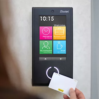 So how does a networked clocking terminal improve working time management?